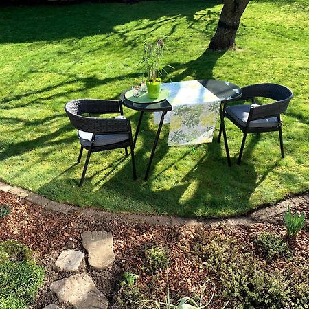 Ferienwohnung Zimmergruen Am Nordpark Monchengladbach Bagian luar foto